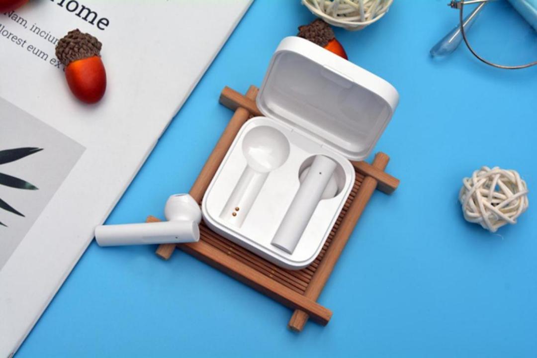 苹果耳机airpods3与百元耳机,颜值高有线耳机百元耳机