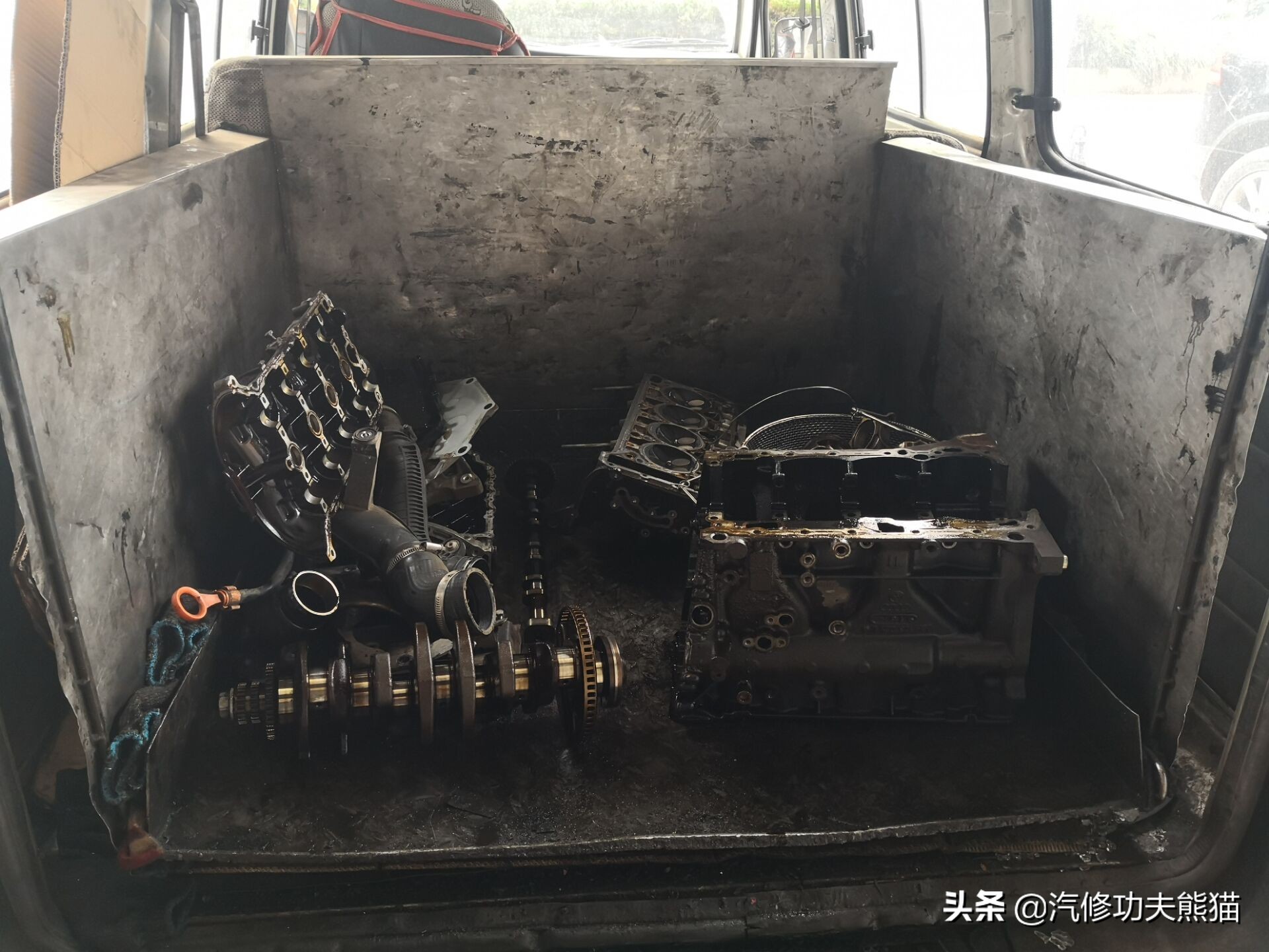 大众途观发动机烧机油维修多少钱,2010款大众途观严重烧机油