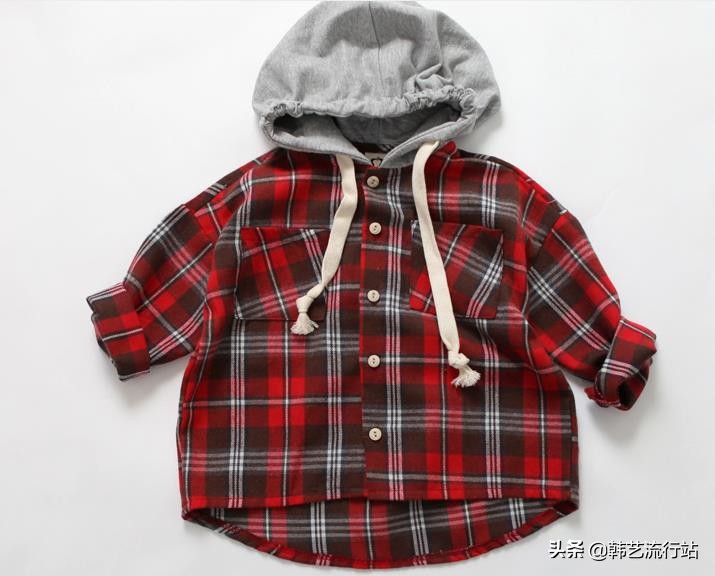 看童装最流行款式,2022年最流行秋冬款的童装风格