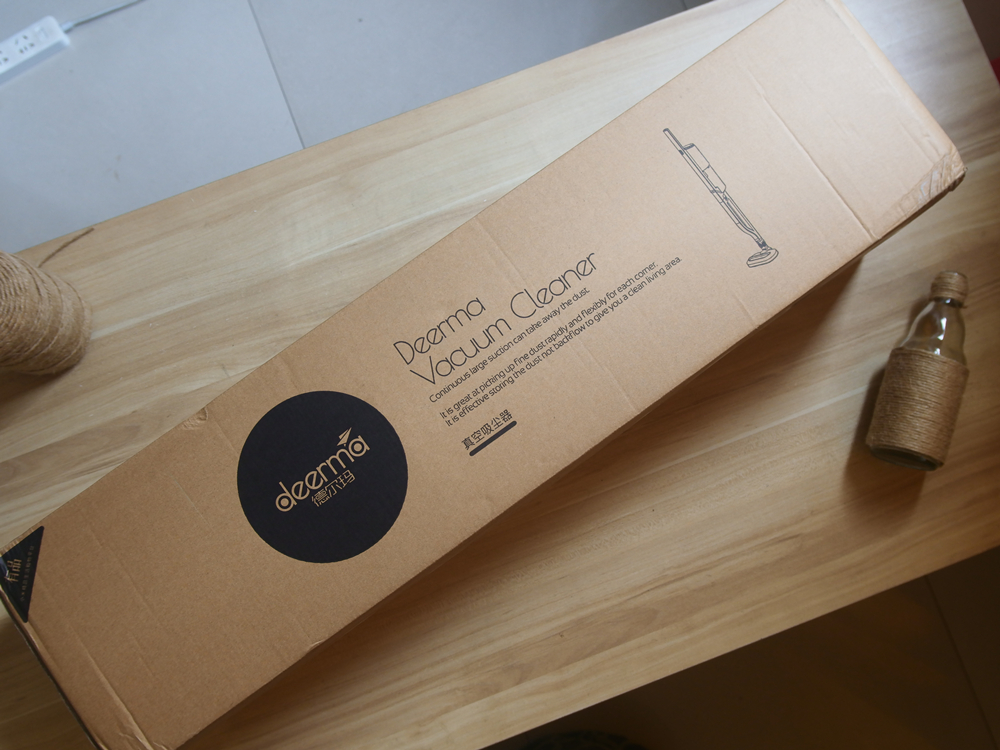 老表买了个小米有品上299的：德尔玛环吸背式吸尘器