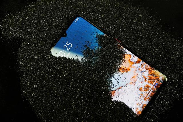 iqoo值得买吗质量如何,iqoo值得买的手机护眼续航久