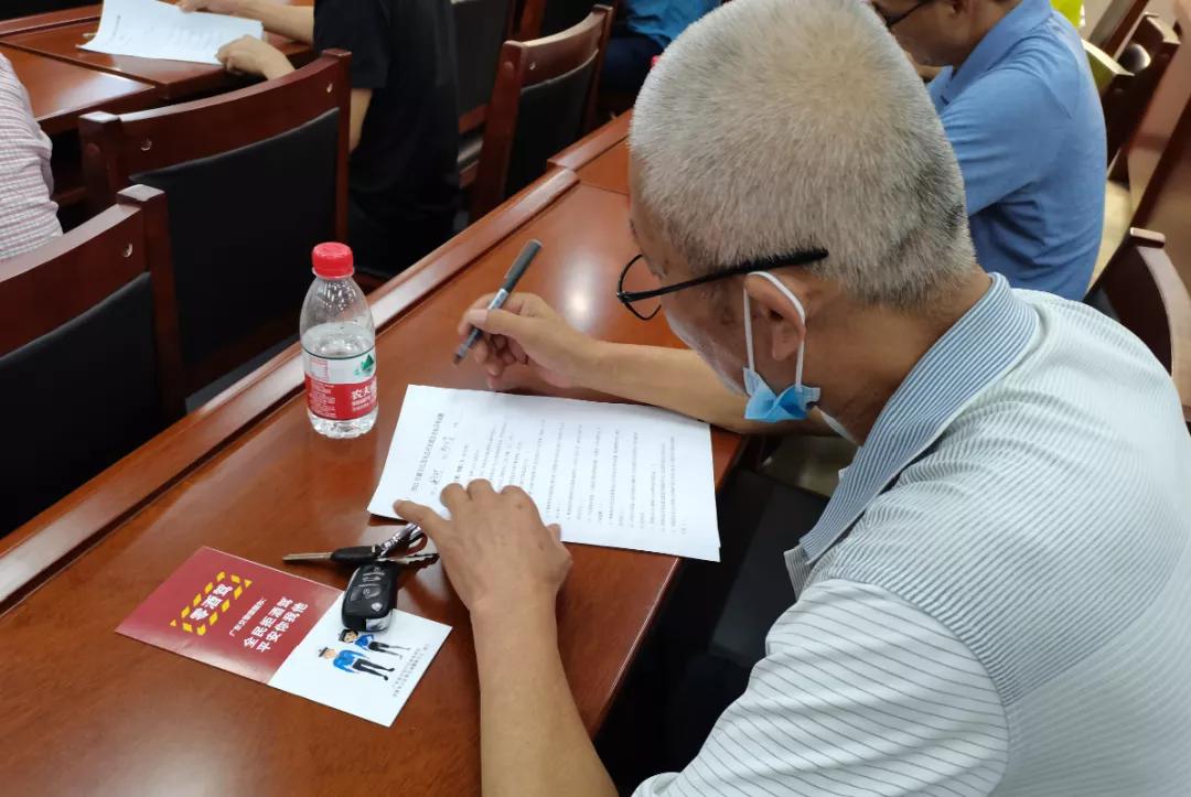 我为群众办实事交警帮解忧,我为群众办实事交警暖心救助