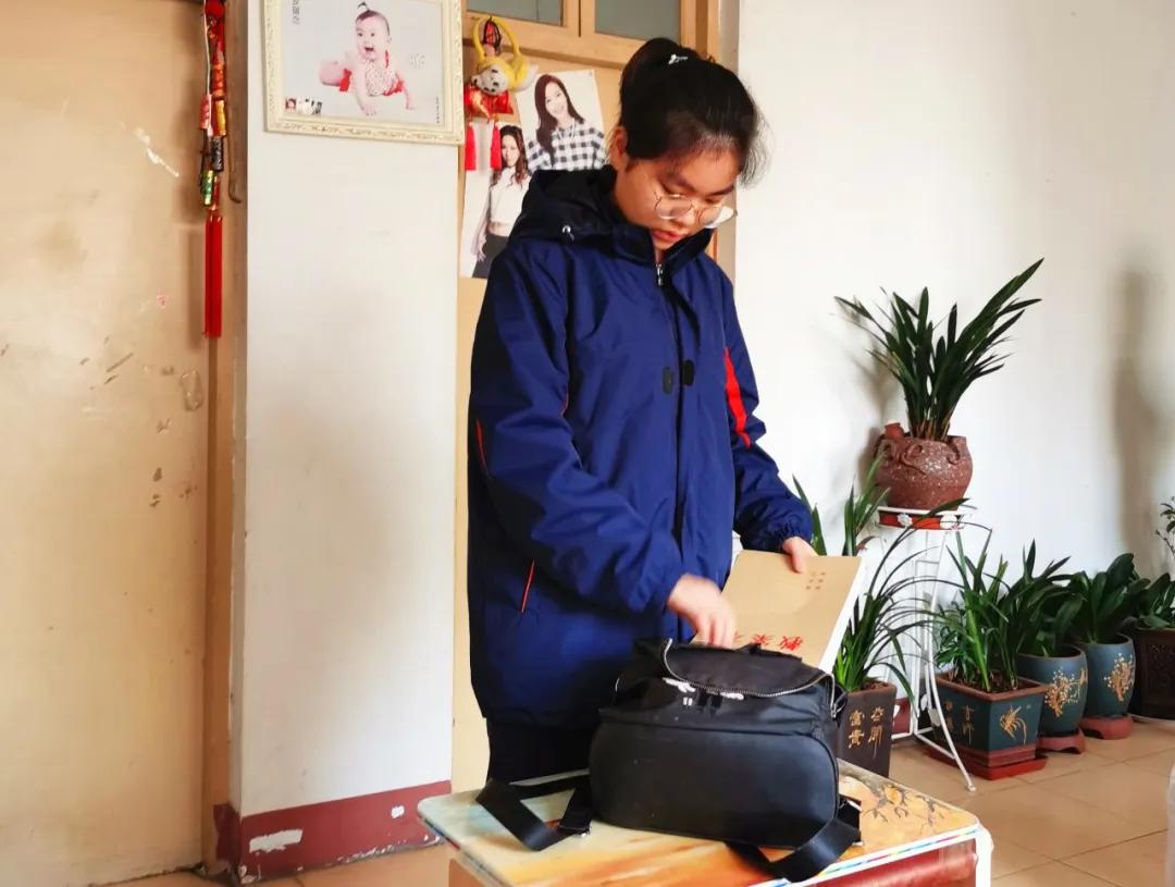 各学校开学第一天的报到情况,开学第一天的视频幼儿