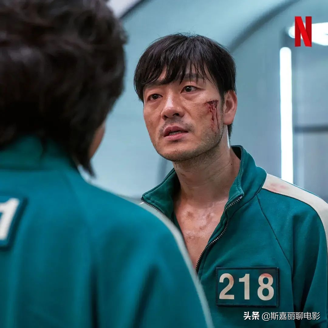 一集死了245人，还有8.1分，3万人想看，《鱿鱼游戏》太懂人性