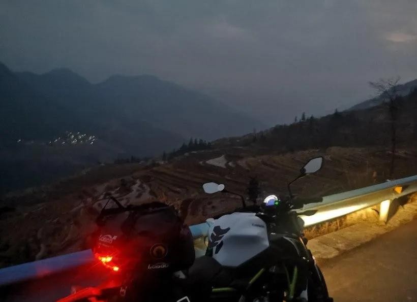 贵阳小伙骑摩托到拉萨,贵州小伙骑川崎去西藏