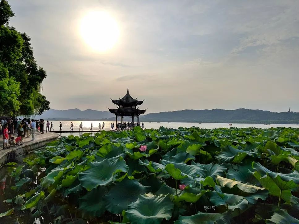 原来你走过的那么多风景里，都藏着一个TA