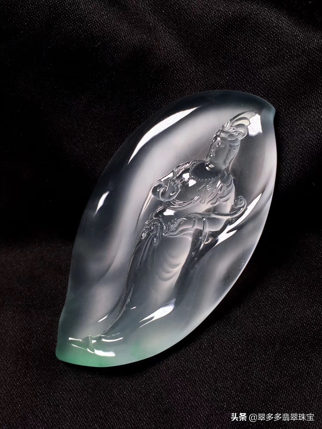 如果你不懂翡翠的“水头”看完这篇文章你就会明白