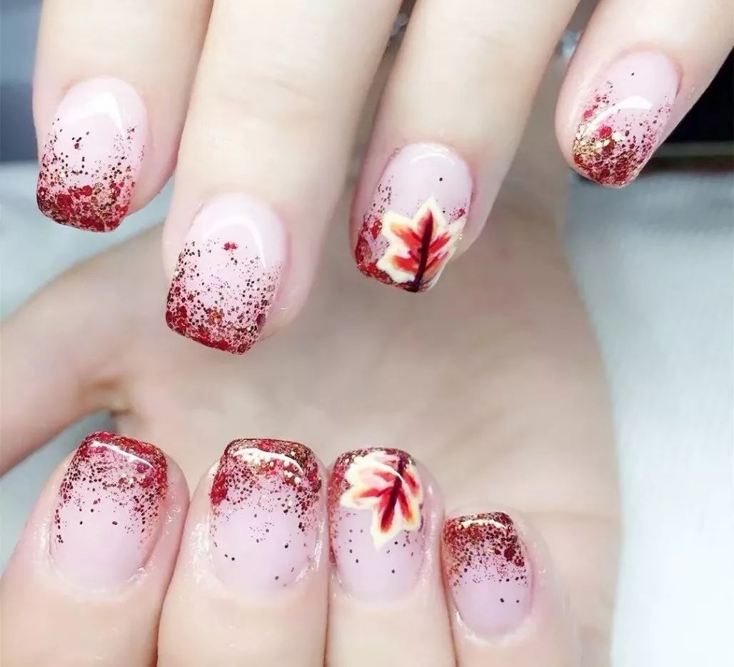 干净又气质的40款美甲简约,美哭的美甲