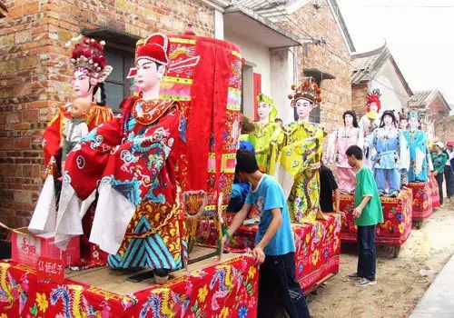 为什么很多潮汕人都在深圳长大,为什么深圳潮汕人这么牛