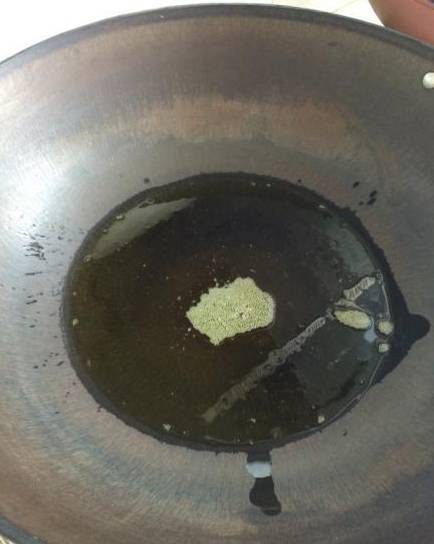 味道鲜美的酱料做法,金针菇西红柿辣酱