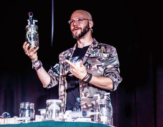 这种行为很大侠？“美国药神”徘徊在违法边缘