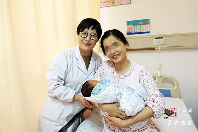 乾坤大挪移产科医生,医生用手推孕妇肚子乾坤大挪移