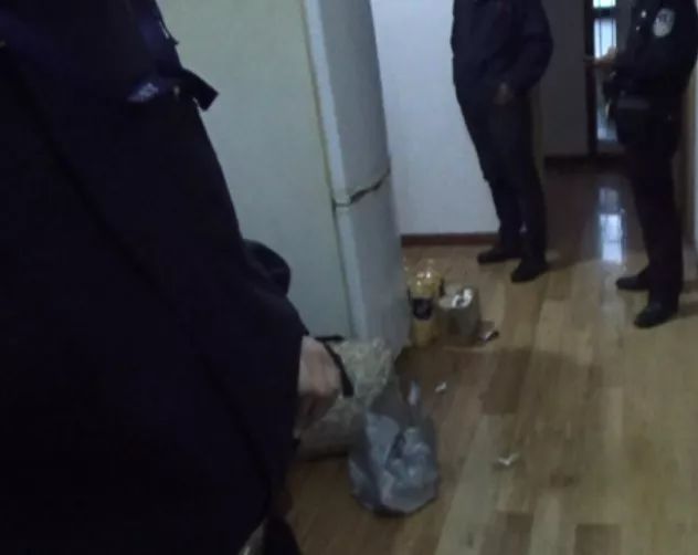 江苏常州一男子酒后致死,江苏常州一男子喝酒死亡躺在路边