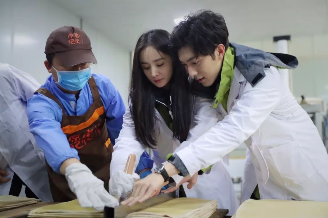 好吃到停不下来糯米饭团子,杨幂平江扶贫