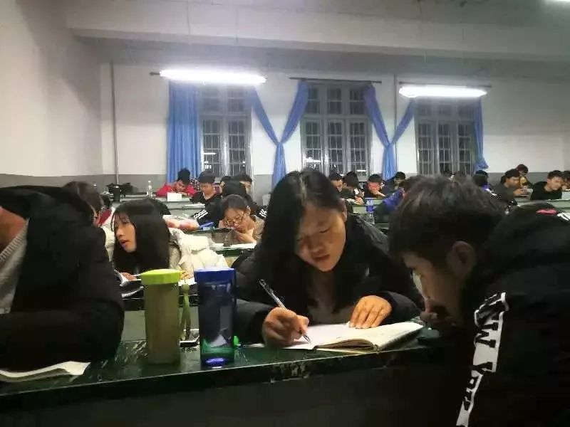 一瞬间爱上兰理工｜这里有我们的小温暖