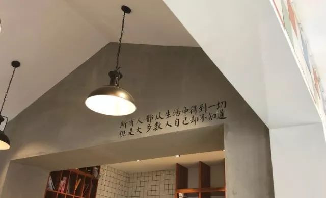 什刹海春季游玩攻略,超详细的北京什刹海逛吃攻略