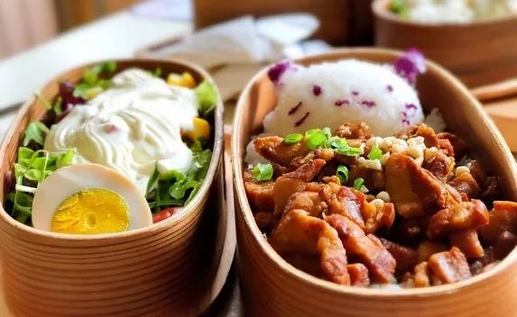 什刹海春季游玩攻略,超详细的北京什刹海逛吃攻略