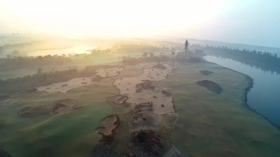 林克斯球场风格沙坑,林克斯风格球场