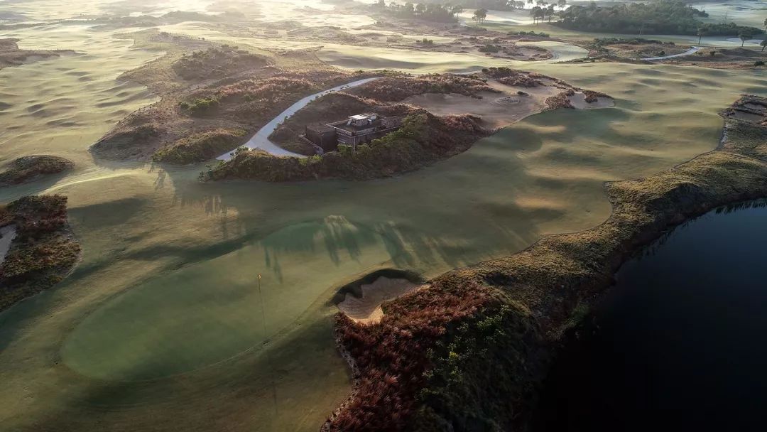 林克斯球场风格沙坑,林克斯风格球场
