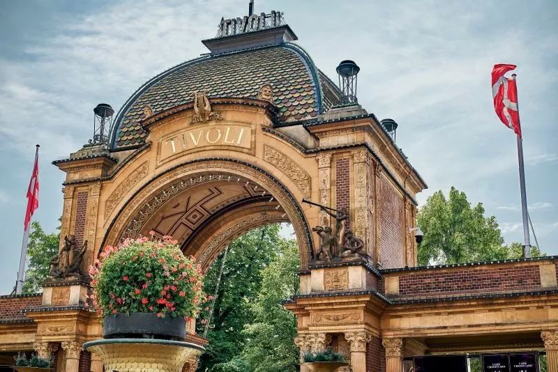 独家开售TIVOLI，顺便送三个人免费去丹麦玩，你要吗？