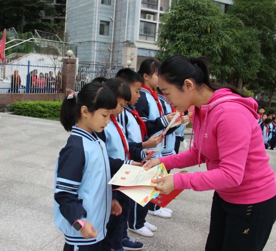 热闹！“喜迎广西60大庆微笑运动嘉年华”之赛事直播——南宁市中兴小学教育集团中兴校区2018年秋季学期第六届校园运动会