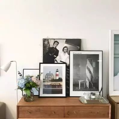 不打孔的挂画,不伤墙面的挂画方法