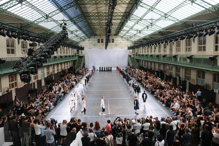 用舞蹈探索肉体自由的现代舞团“陶身体”，10年里经历了什么？｜100个有想法的人