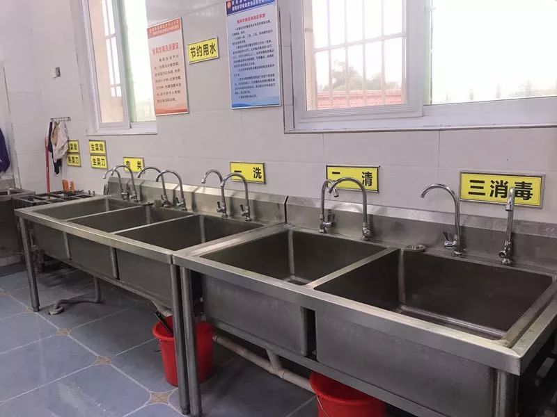 为了孩子吃上可口的饭菜,为了孩子吃到安全的饭菜