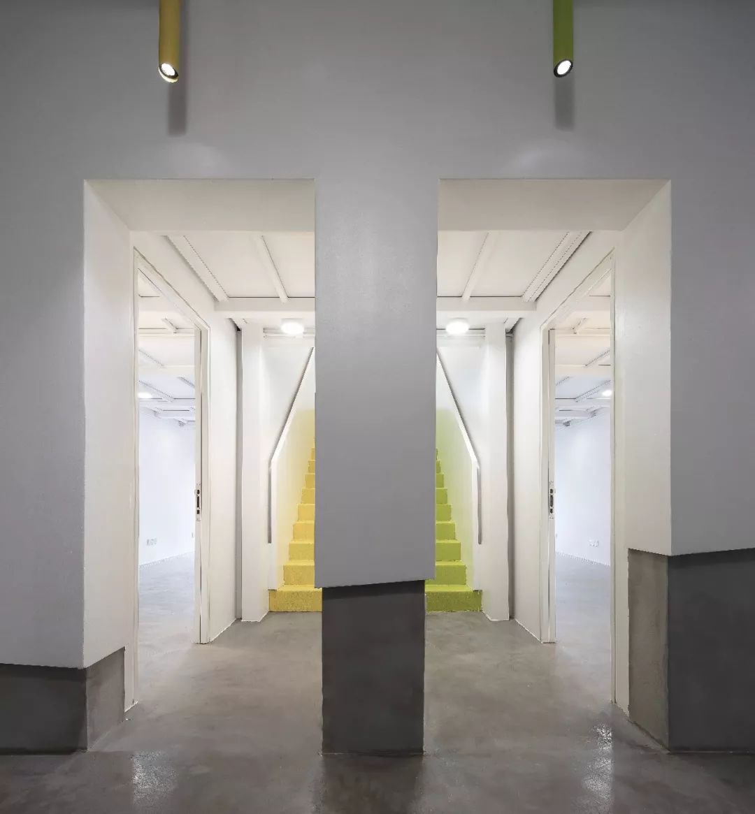 一个七彩青年创想空间，打破了居住与工作间的壁垒