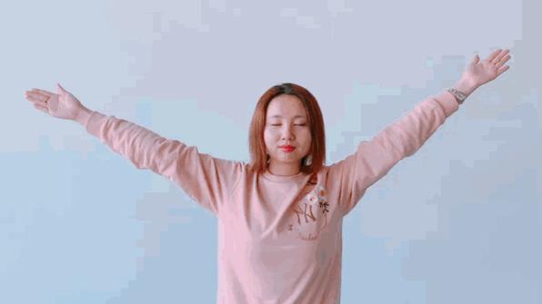 经常低头看手机脖子往后仰酸痛,低头看手机久了肩膀脖子痛