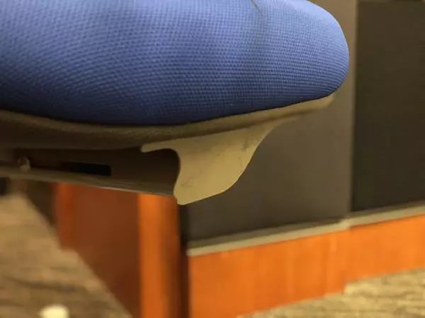 该不该买学习桌,买学习桌怎么买比较划算