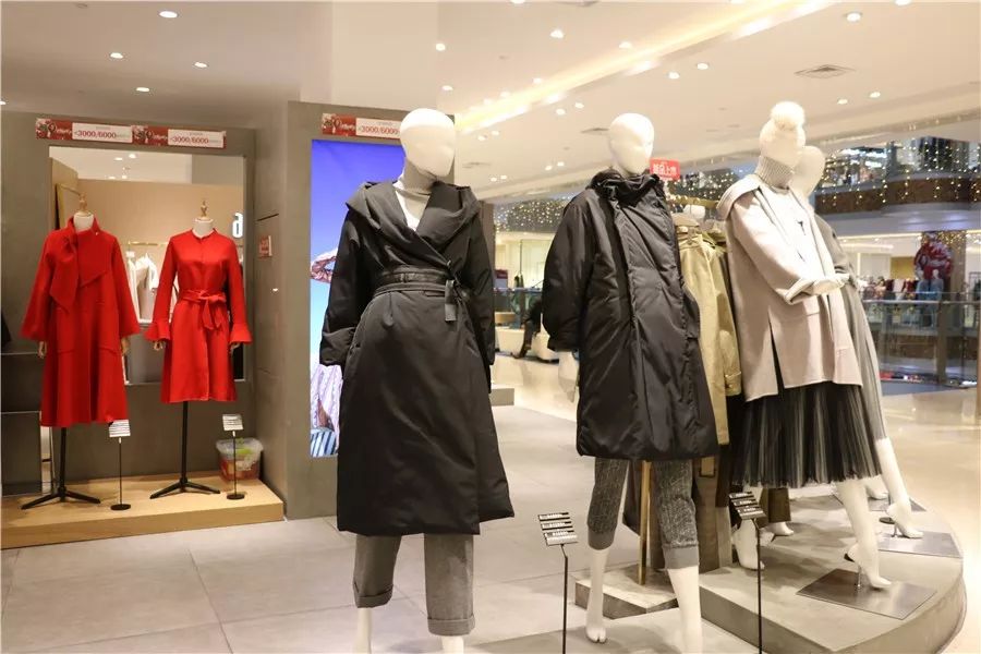 那些整天买买买的女人,平常买很多东西又不用的女生