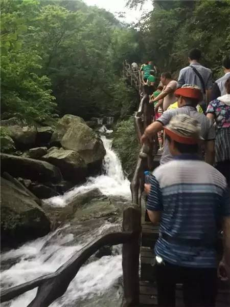 大别山二日游天堂寨,大别山上的天堂寨