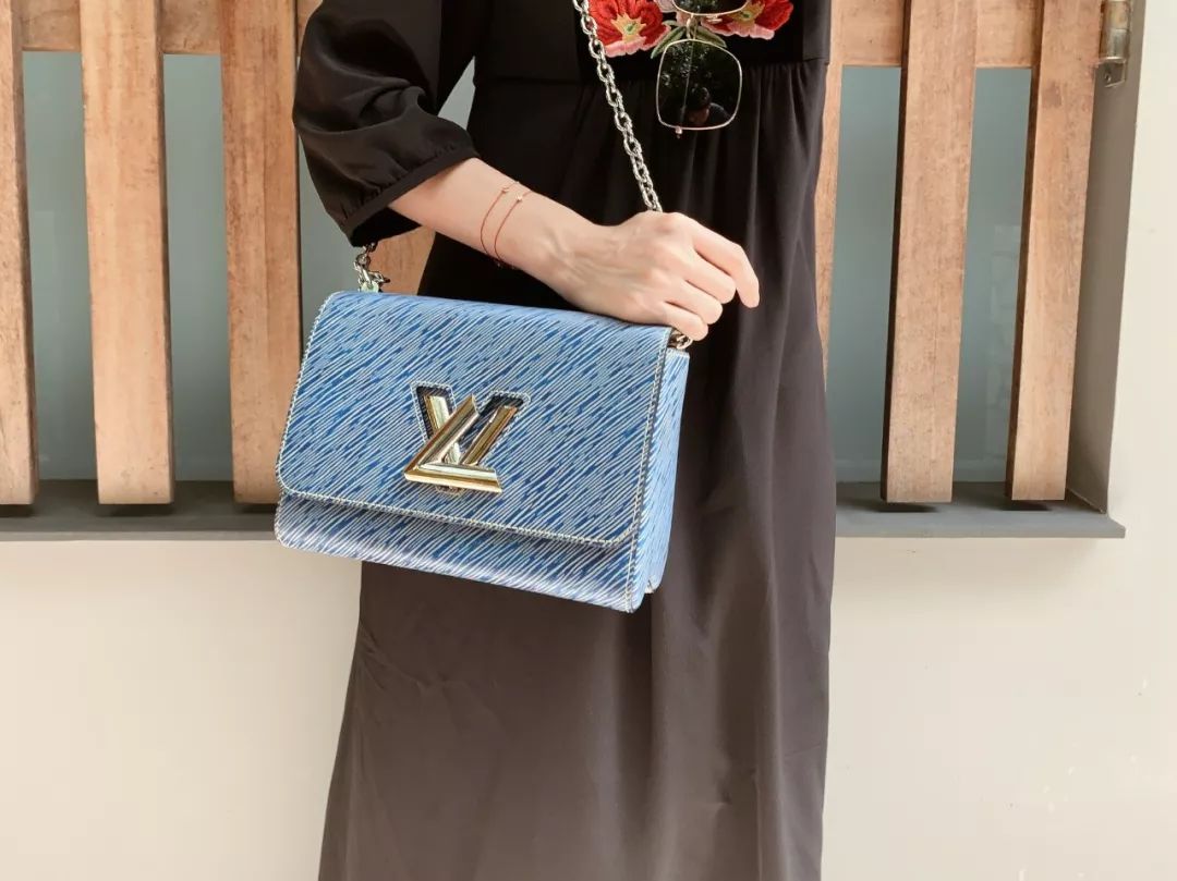 *服私**｜穿越三个城市，记录我的一周穿搭～