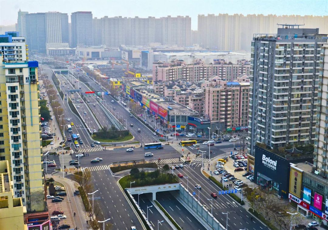 改革开放40周年图片展进行巡展,改革开放40周年南京图片展现场