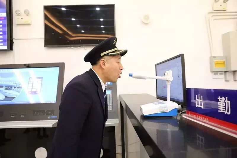 致敬改革开放40周年的新闻,致敬改革开放40年致敬企业家