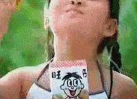 一个杯子十元四个碗28元,一个杯子16元一个热水瓶24元