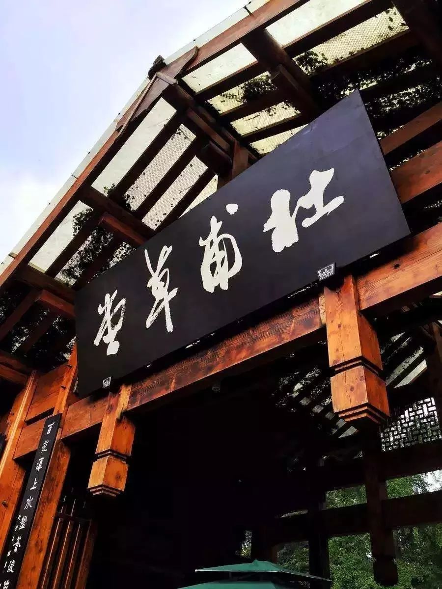 腊梅花的香味沁人心脾,腊梅花开香味扑鼻