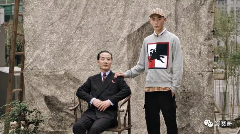 这位国际级摄影师，你是不是对全家福有什么误解？