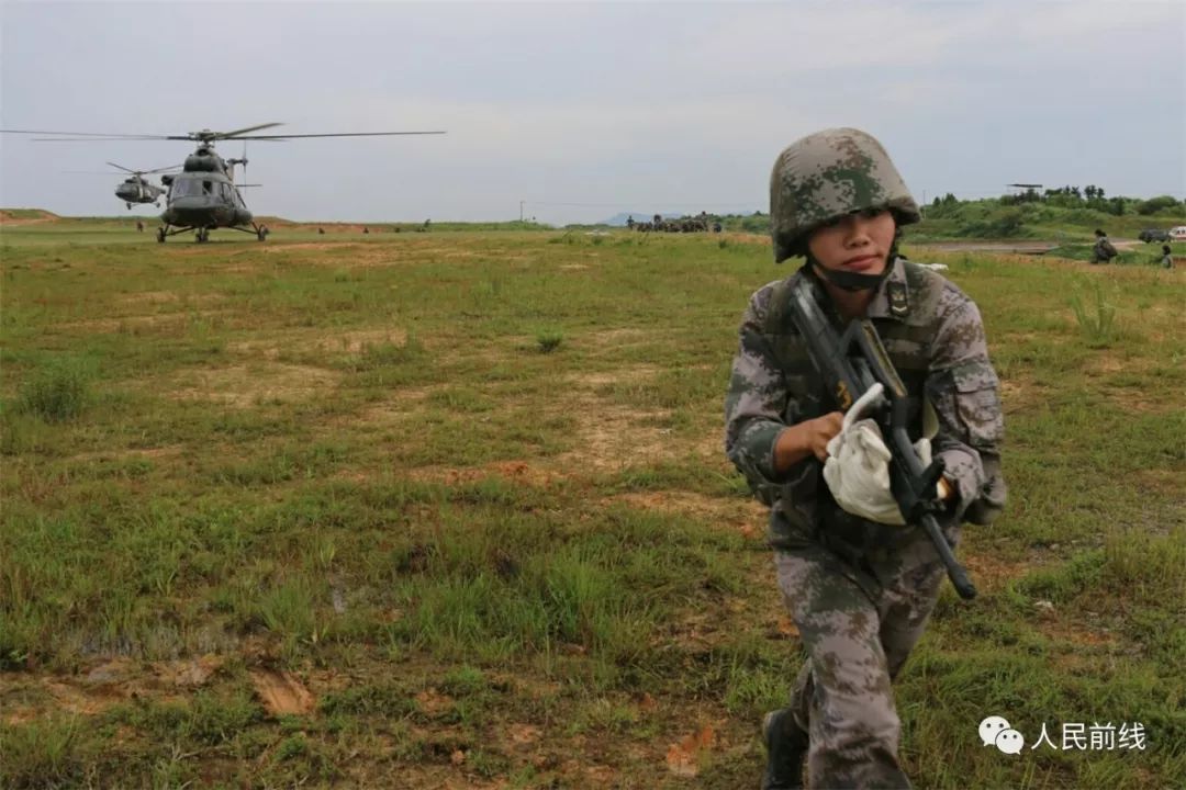 真实的特战女兵,首批特战女兵