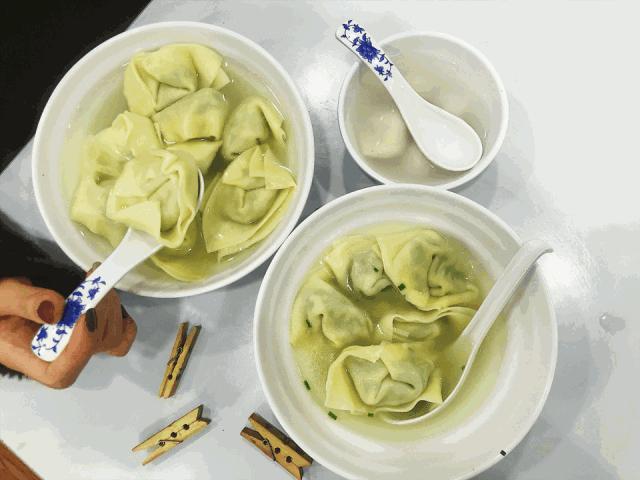 上海滩市中心，竟然藏着一条有洋房故居有老字号有咖啡店有酒吧的网红老马路