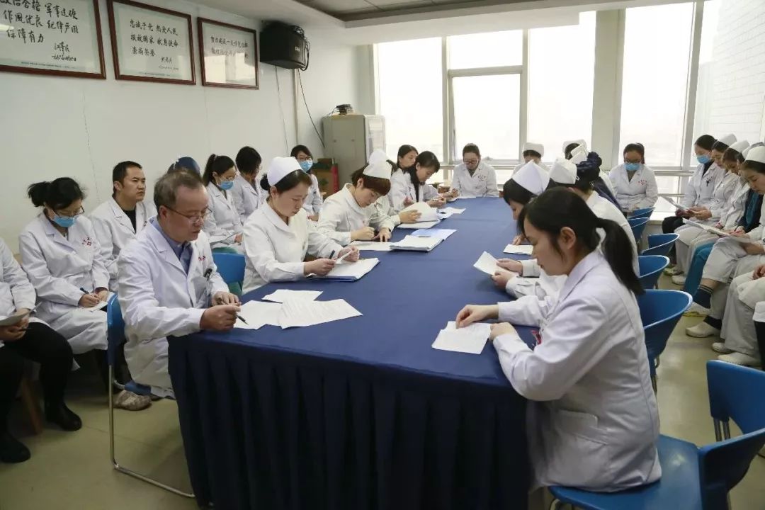 中国首例！女儿“借”母亲子宫，成功生下自己的宝宝