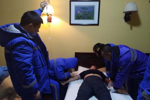 生死关头救自己还是救他人,生死时刻谁放了红军一条生路