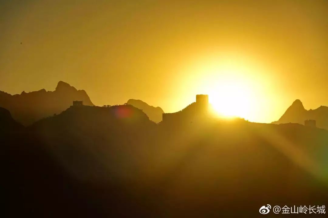 金山岭长城日出美景视频,金山岭长城元旦时看日出最佳地点