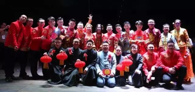 为了邮轮上这几天的乌托邦，这一年，我们历了哪些劫？