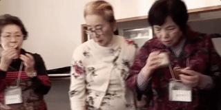 一辈子没结婚，7个单身女人买房同居10年，80岁了还染发、化妆、四处去浪……把老年生活过成了诗