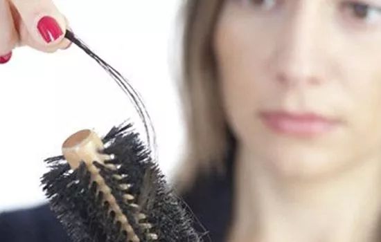 脱发生发的小窍门,每个人头上都有生发穴位