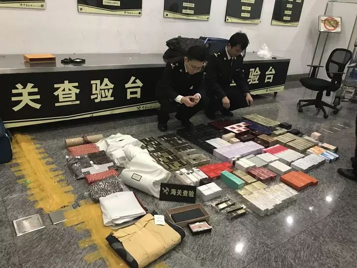 「观天下」女子机场被查，还可能被移交海关缉私部门……怎么回事？