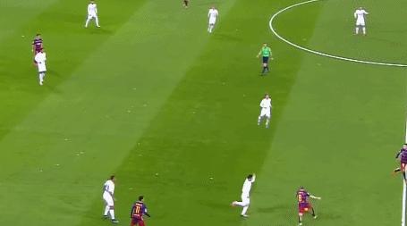 库蒂尼奥再现远射,库蒂尼奥状态不佳沦为替补