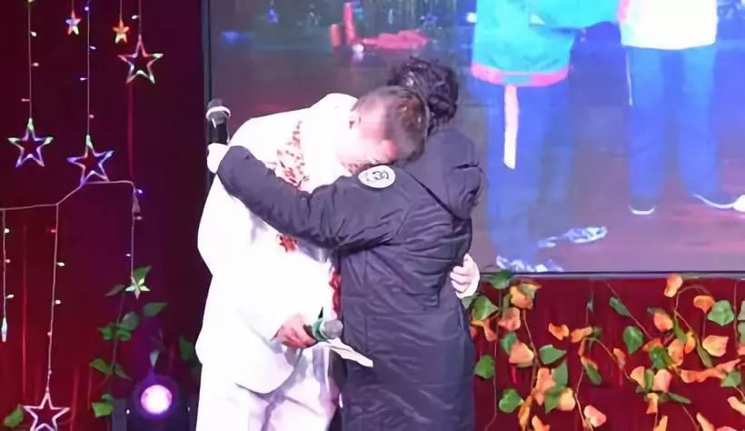 亲爱的爸爸妈妈你们好吗谁唱的,亲爱的爸爸妈妈你们好吗纯音乐